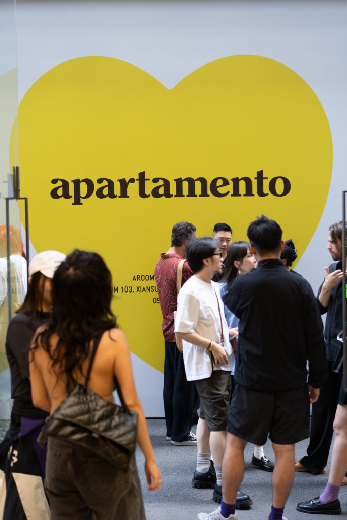 Apartamento Magazine - ARoom by Apartamento