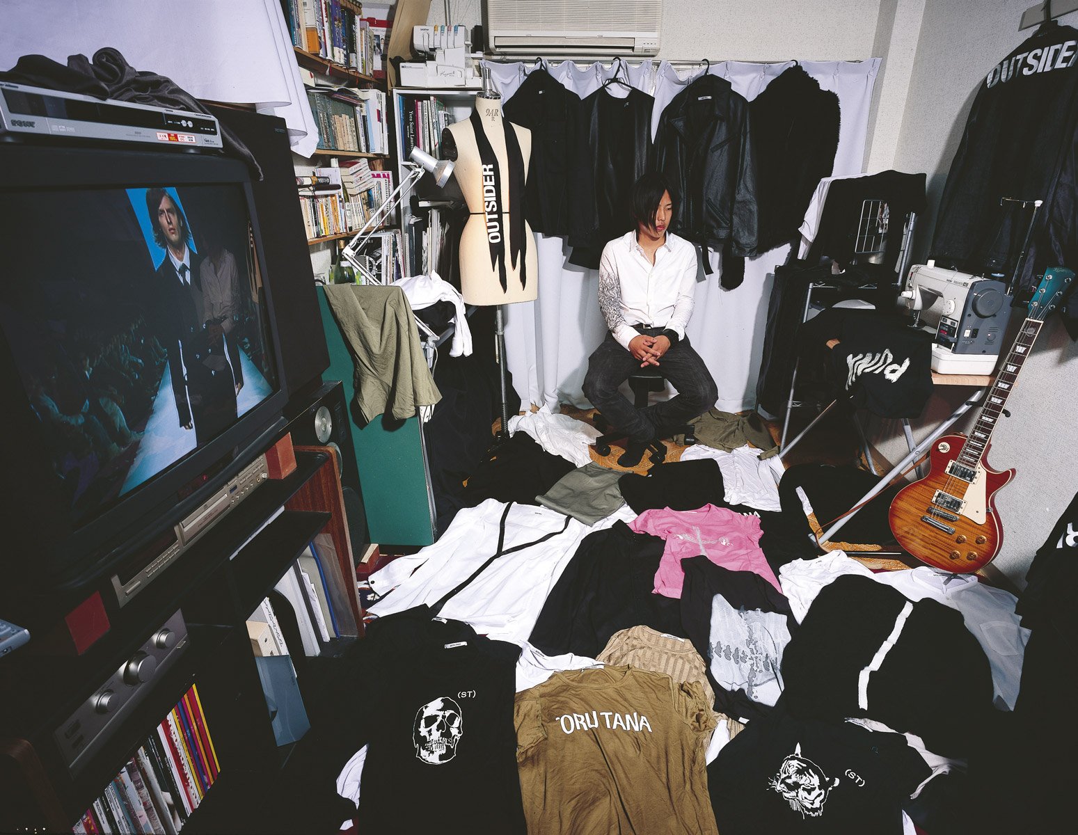 Apartamento Magazine - The Cult of Collecting</br>by Isabella Burley