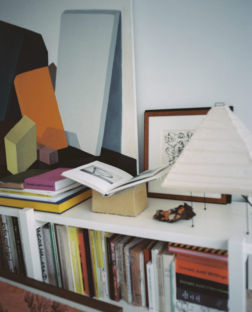 Apartamento Magazine - Xavier Mañosa’s Ceramic Bookstand