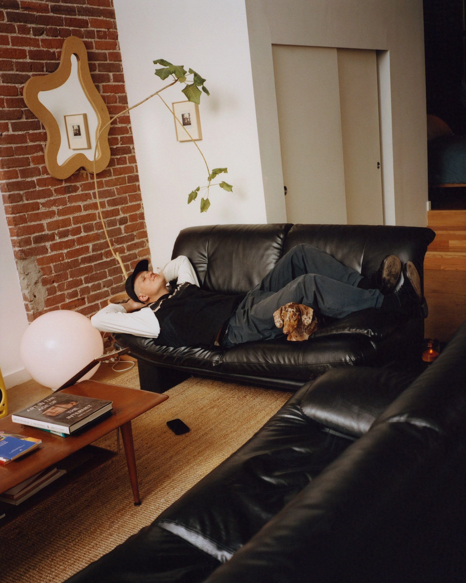 Apartamento Magazine - Deaton Chris Anthony