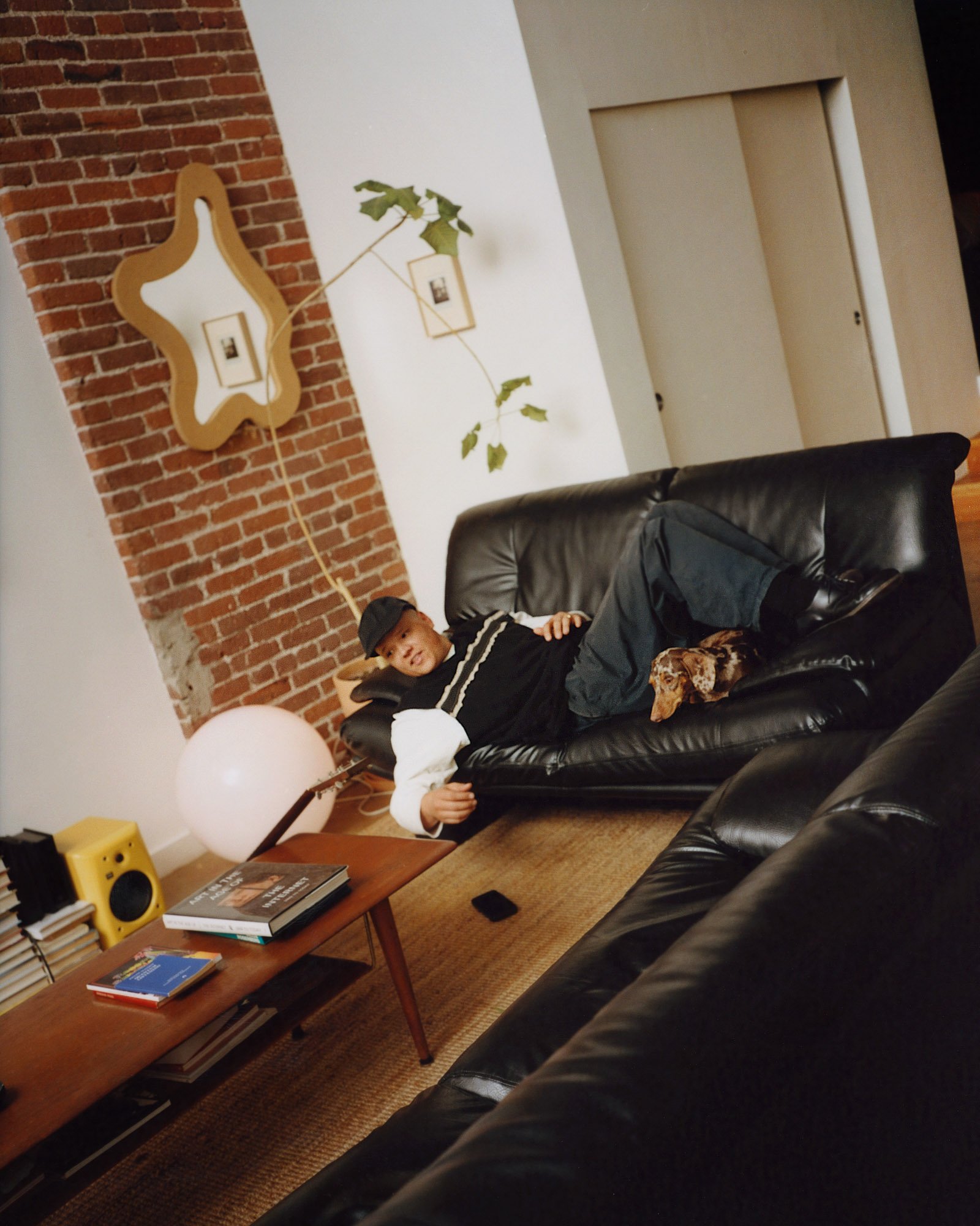 Apartamento Magazine - Deaton Chris Anthony