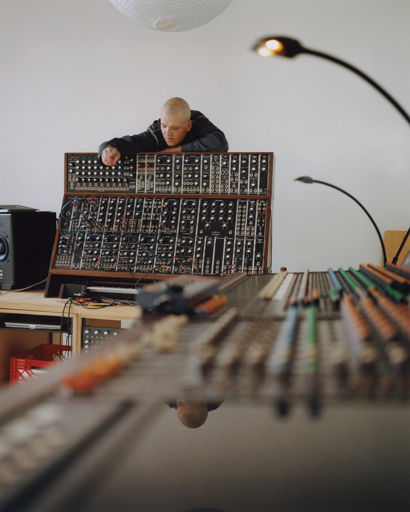 Apartamento Magazine - Deaton Chris Anthony