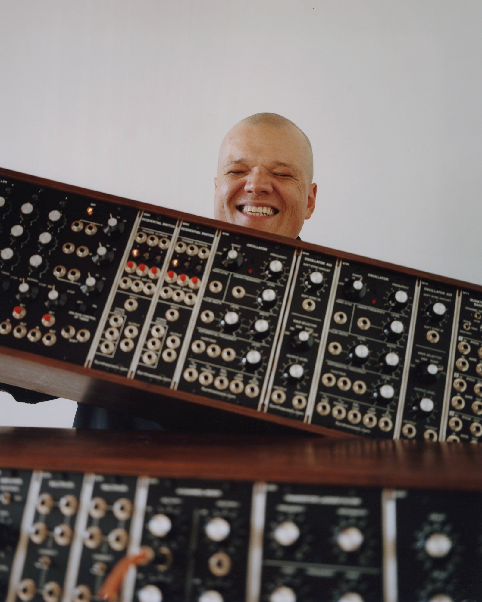 Apartamento Magazine - Deaton Chris Anthony