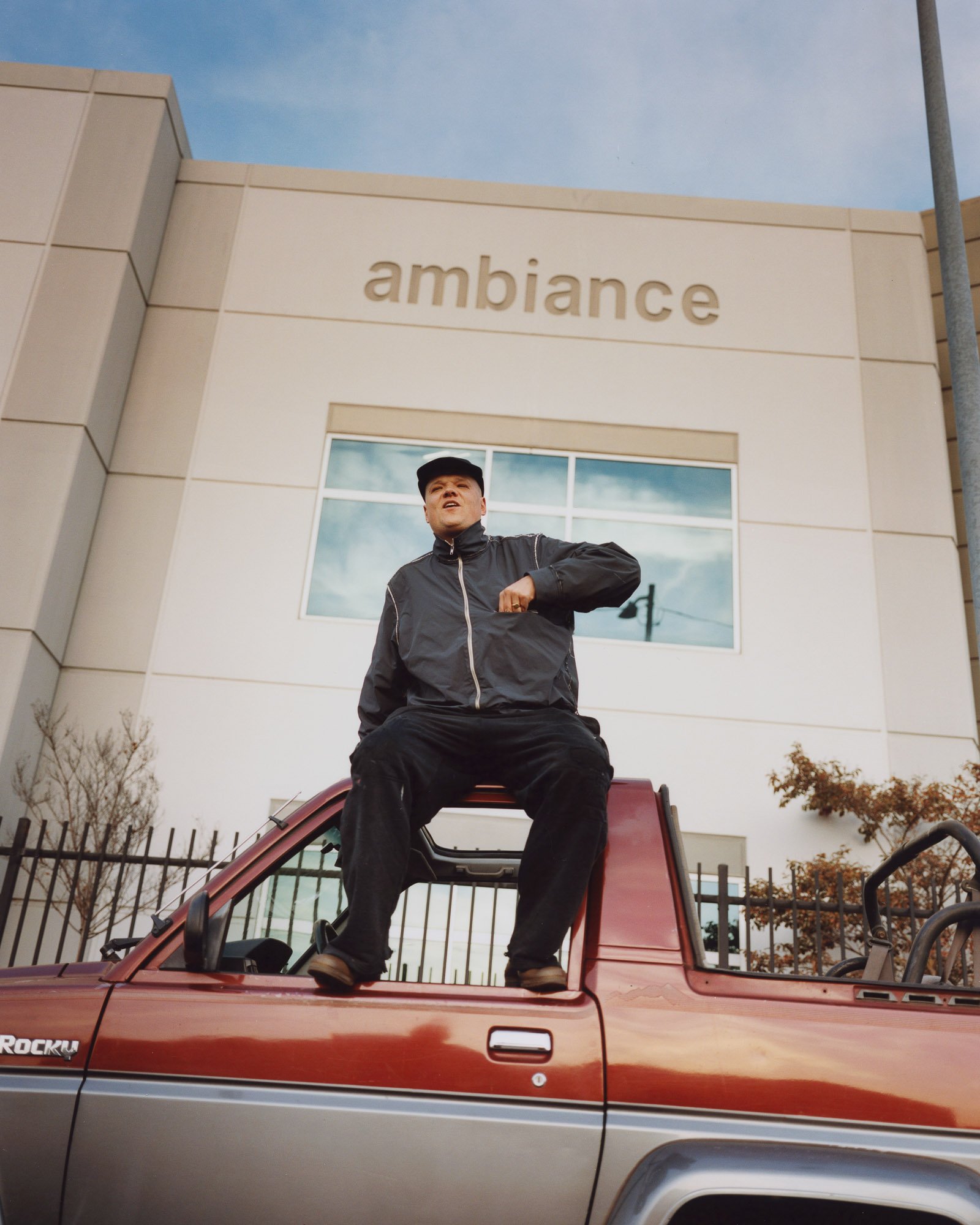 Apartamento Magazine - Deaton Chris Anthony