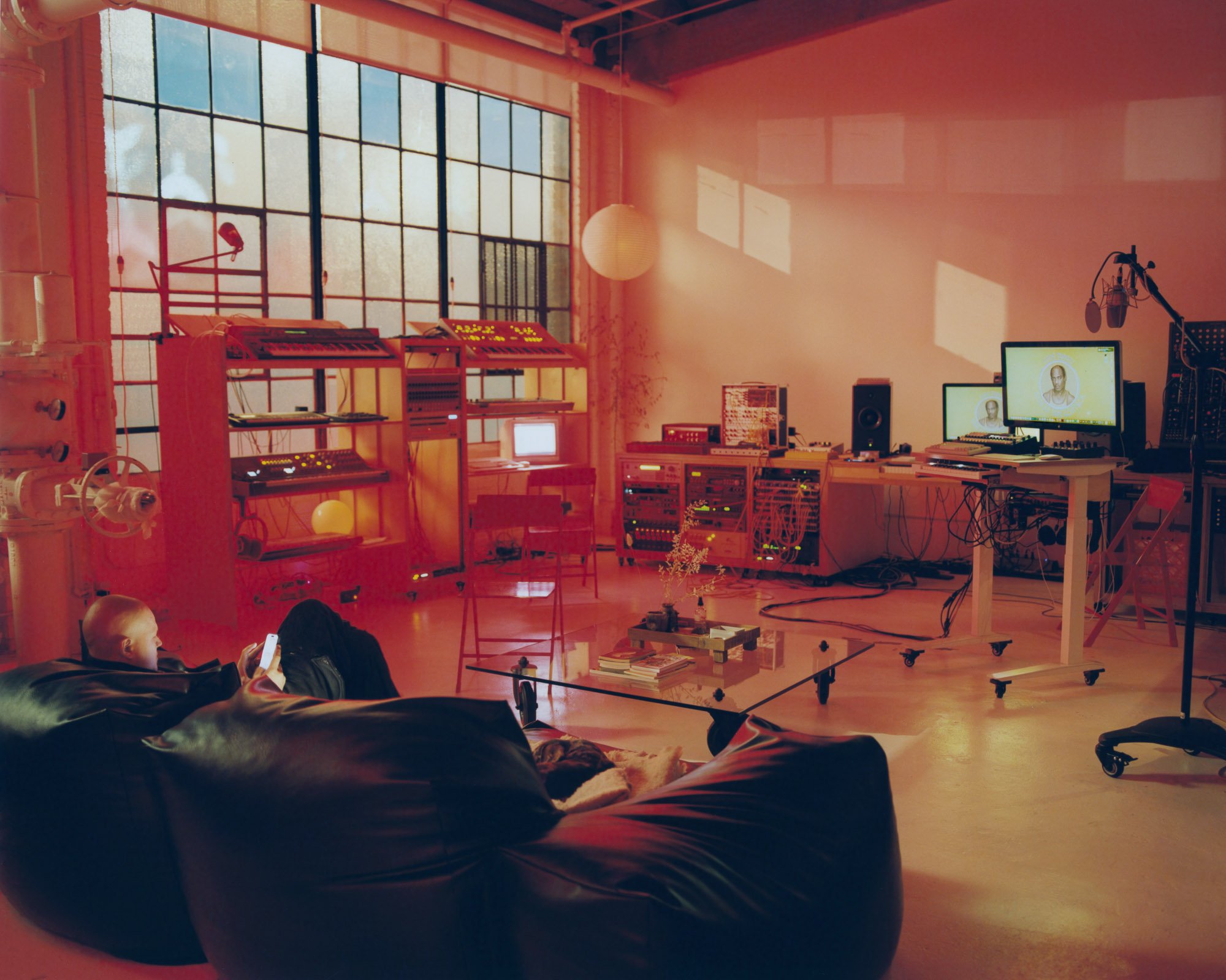 Apartamento Magazine - Deaton Chris Anthony